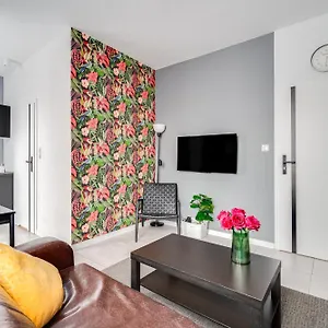 Monkey ~ 700m Main Square ~ Self Check-in 24h Apartament